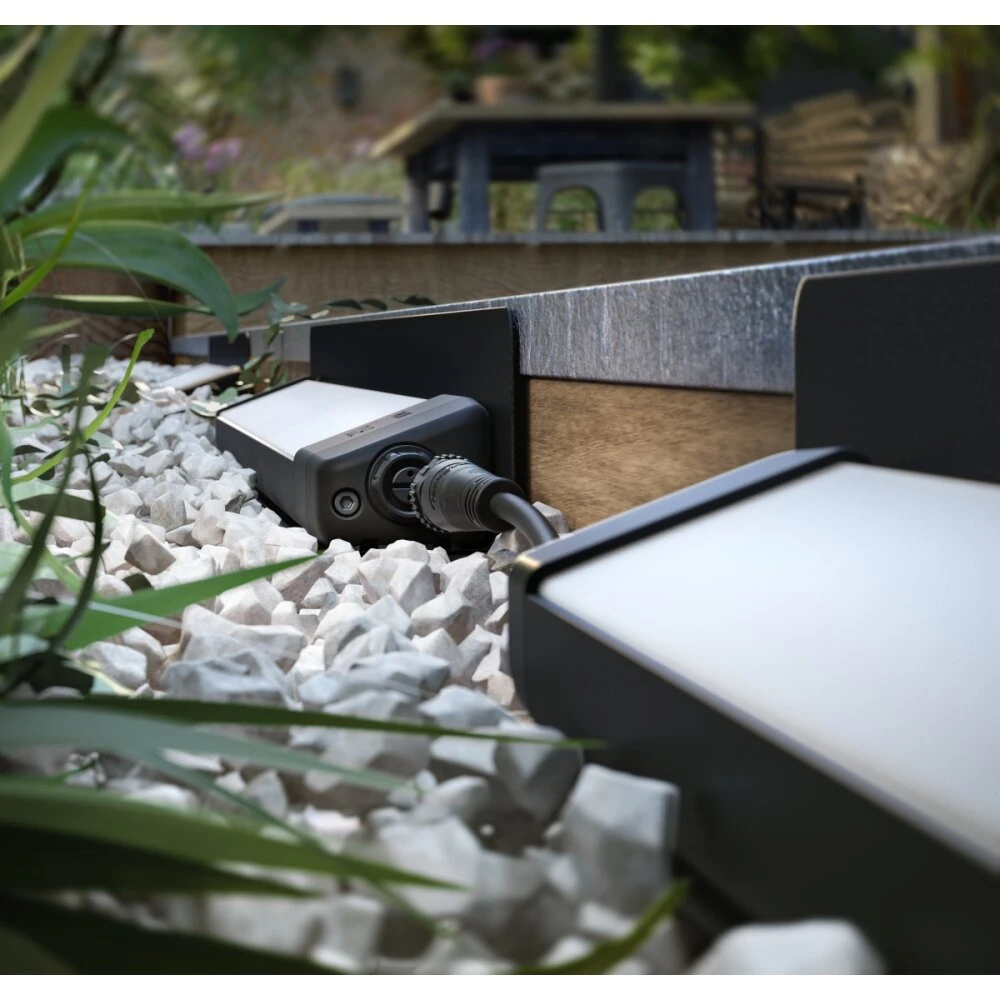 Philips Hue White And Color Ambiance Amarant Wandfluter Erweiterung LED Schwarz, 1-flammig, Farbwechsler 2 Philips Hue White And Color Ambiance Amarant Wandfluter Erweiterung LED Schwarz, 1-flammig, Farbwechsler – Bild 2